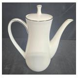 Noritake Fremont 6127 Porcelain Coffee Pot with Lid