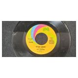 Collection of Vintage 45 RPM Vinyl Records - Various Artists -  Inc Busy-Bee Phonograph Record From Early 1900s