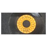 Collection of Vintage 45 RPM Vinyl Records - Various Artists -  Inc Busy-Bee Phonograph Record From Early 1900s