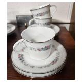 Noritake Cynthia 6666 Japan Set of 12 Tea Cups and Saucers Floral Pattern