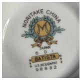 Noritake China Batista 601 Teacup (12) and Saucer (11) Set Japan Gold Trim