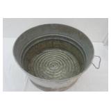 Vintage/Antique Galvanized Wash Tub