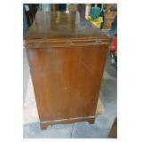 Vintage/Antique Singer Style-O-Matic 328 Sewing Machine in Cabinet