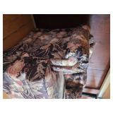 Great Condition, Soft, Floral 2-seater couch.