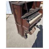 Antique Pump (Pipe) Organ