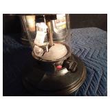 1992 Coleman green propane double mantel quick start lantern