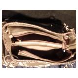 3 - V montage Purses