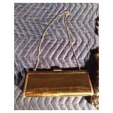 3 - V montage Purses