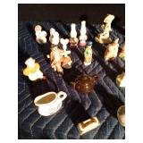 Salt and Pepper Shakers / Nic Nacs  (Variety)