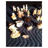 Salt and Pepper Shakers / Nic Nacs  (Variety)
