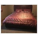 King Size Comforter and Pillows - Smoke Free