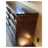 Stanley Furniture Solid  Wood 8 Drawer Dresser - Smoke free