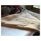 Really Thick Comforter by Jane Seymour and Pillows - Smoke Free