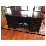 Solid wood desk with 6 drawers and 1 slide out tray. (smoke free) with 4 keys