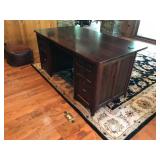 Solid wood desk with 6 drawers and 1 slide out tray. (smoke free) with 4 keys