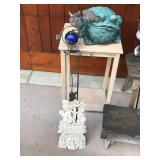 Lot of outdoor yard decor