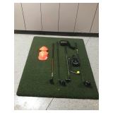 Tee-off putting green, Golf Clubs and More