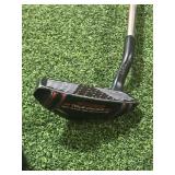 Tee-off putting green, Golf Clubs and More