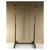 Adjustable single rod garment rack