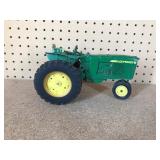 john Deere metal toy tractor