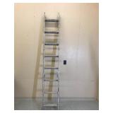 Aluminum extension ladder