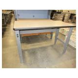 HEIGHT ADJUSTABLE TABLE