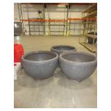 EXTRA LARGE PLASTIC PATIO POTS