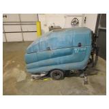 TENNANT 32" FLOOR SCRUBBER