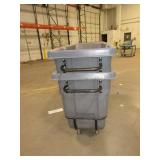 RUBBERMAID TILT TRUCKS