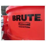 RUBBERMAID BRUTE 44 GALLON TRASH CONTAINERS