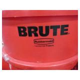 RUBBERMAID BRUTE 44 GALLON TRASH CONTAINERS