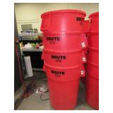 RUBBERMAID BRUTE 44 GALLON TRASH CONTAINERS