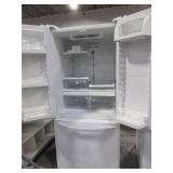 LG FRENCH DOOR REFRIGERATOR IN WHITE