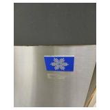 MANITOWOC ICE AND WATER DISPENSER.