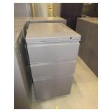 HERMAN MILLER 2 AND 3 DRAWER PEDESTAL FILE CABINETS
