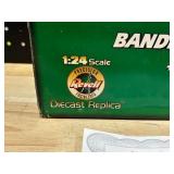 1:24 Scale Diecast Replica #33 Skoal Bandit