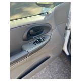 2004 CHEVROLET TRAILBLAZER LS *4x4* (NO RESERVE)