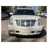2010 CADILLAC ESCALADE LUXURY *All Wheel Drive | 3rd Row Seating*