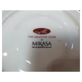 Lakeside Plate Cart with Saucers