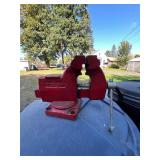 Wilton Red Bench Vise with 4.5" Jaw Width and 4.5" Opening