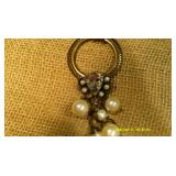 Loop Necklace & Wreath Earring
