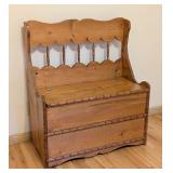 BR - Wooden Storage Bench with Hinged Lid and Spindle Back