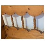 BR - Wooden Storage Bench with Hinged Lid and Spindle Back