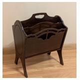 ML - Vintage Wooden Magazine Rack with Decorative Cutout Design