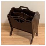 ML - Vintage Wooden Magazine Rack with Decorative Cutout Design