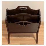 ML - Vintage Wooden Magazine Rack with Decorative Cutout Design