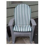 P - Patio Furniture Set with 3 Gray Plastic Chairs, 2 Ottomans, and Outdoor Rug
