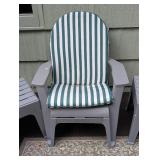 P - Patio Furniture Set with 3 Gray Plastic Chairs, 2 Ottomans, and Outdoor Rug