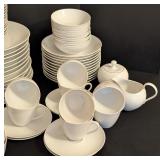 K - Large Bavarian White Porcelain Dinnerware Set with 14 Dinner Plates