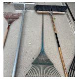 Lot of 5 Lawn and Garden Tools
